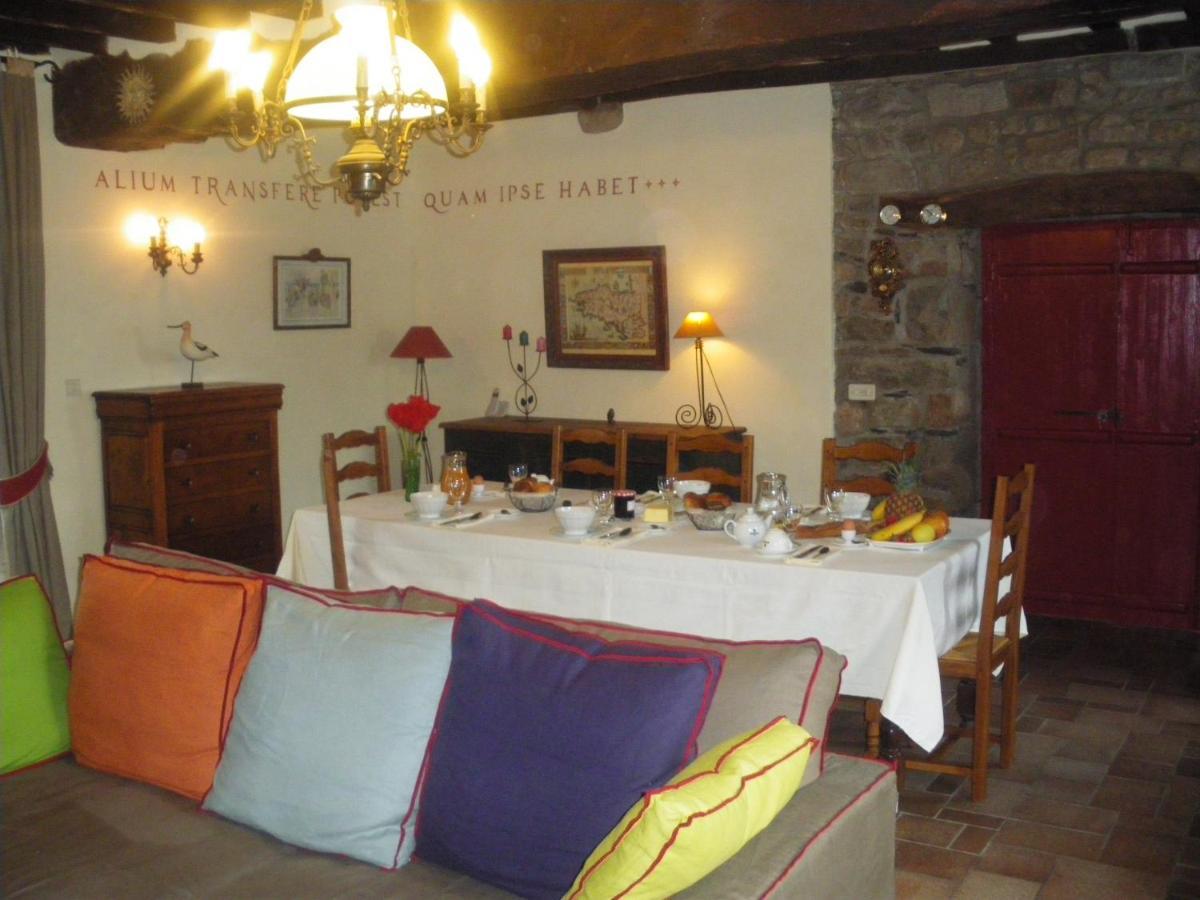 Manoir De La Ville Marie Hirel Eksteriør bilde